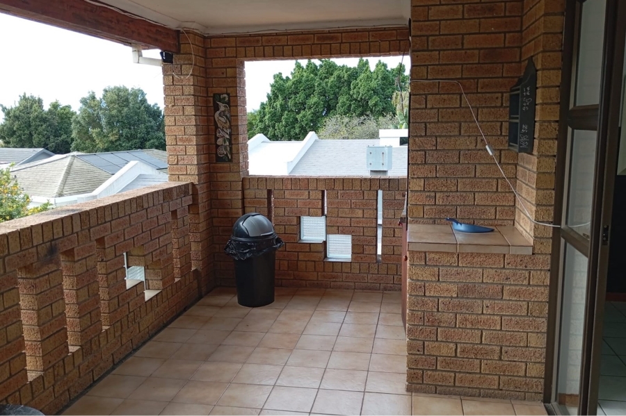 4 Bedroom Property for Sale in Ridgeworth Western Cape